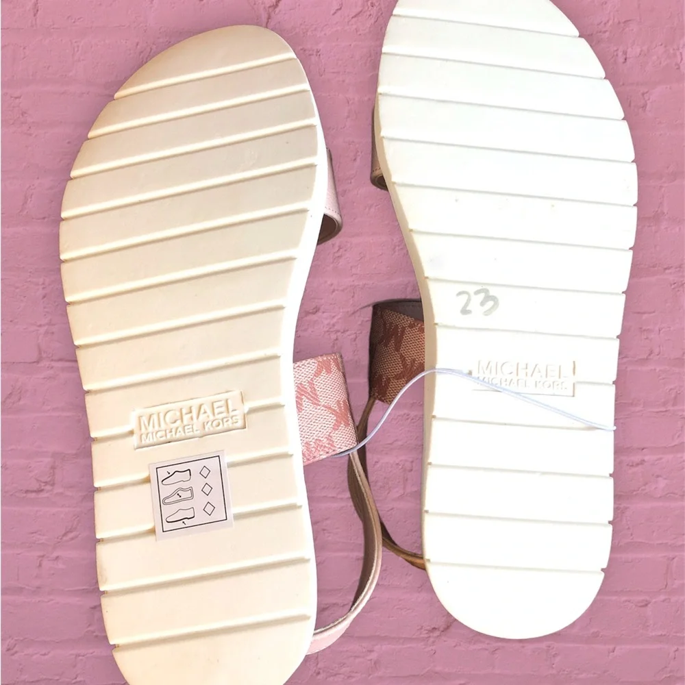 Michael Kors 5 Gwendolyn Sandals Monogram HTF Hard to Find Kids Pink White - Picture 3 of 4